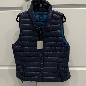 GAP Navy Puffer Vest